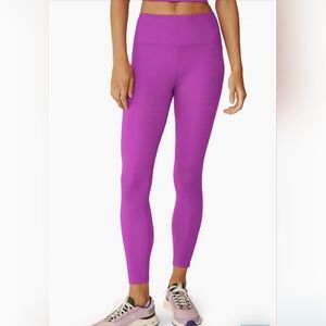 NWT Beyond Yoga Powerbeyond Strive High Waisted Midi Leggings Small